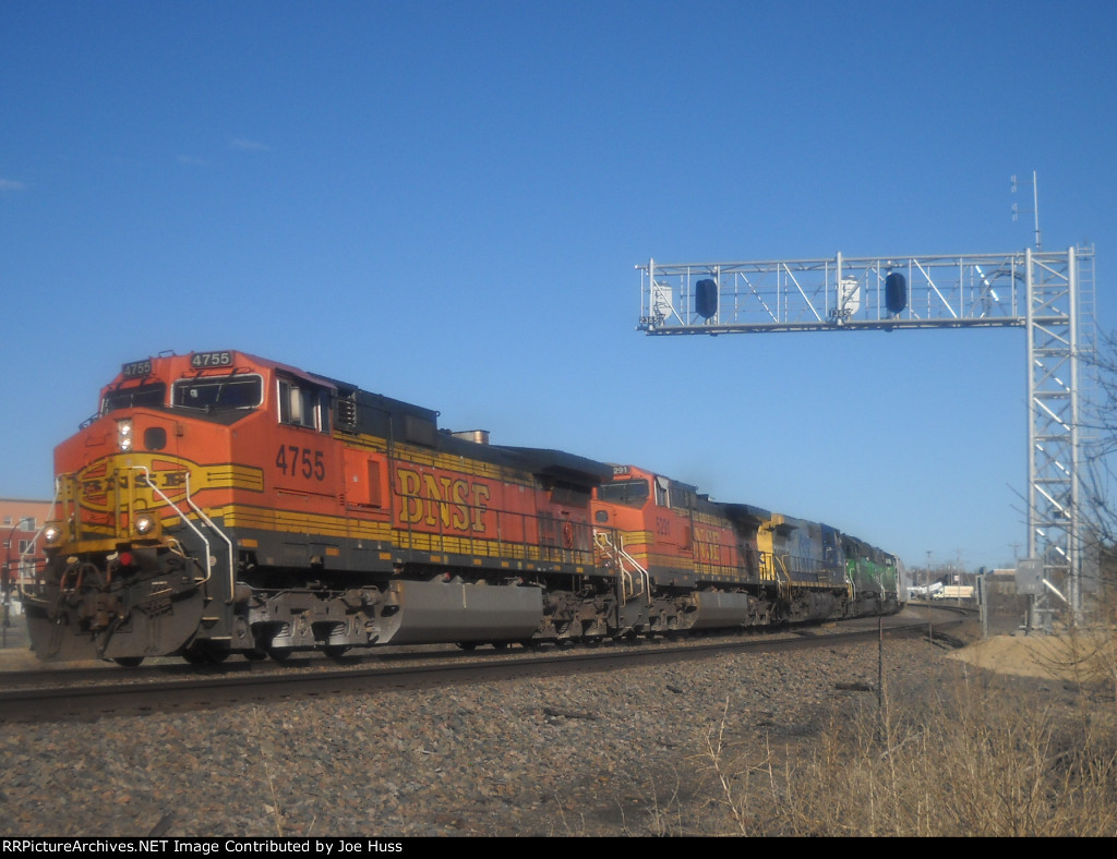 BNSF 4755 East